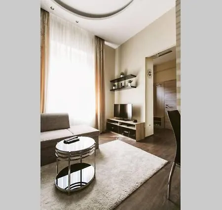 Apartman A_or_ B_luxflat_2br_2ba_vaci Street *
